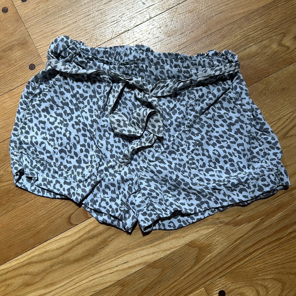 Aerie White Cheetah Leopard Animal Print Shorts